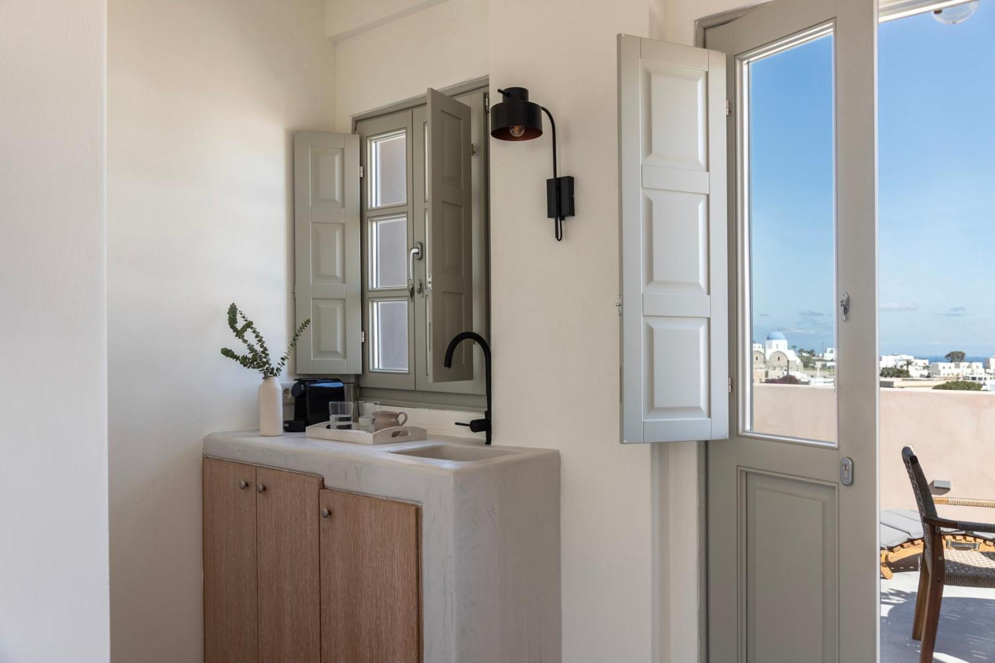 Frescoes Luxury Suites By Kb Hospitality Mesaria Exterior foto