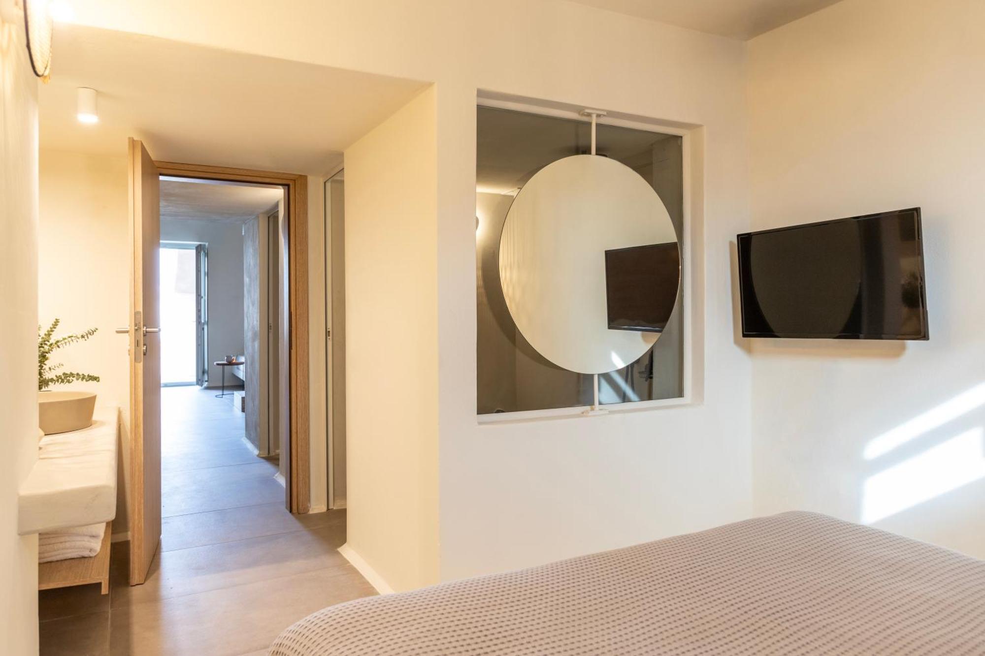 Frescoes Luxury Suites By Kb Hospitality Mesaria Exterior foto