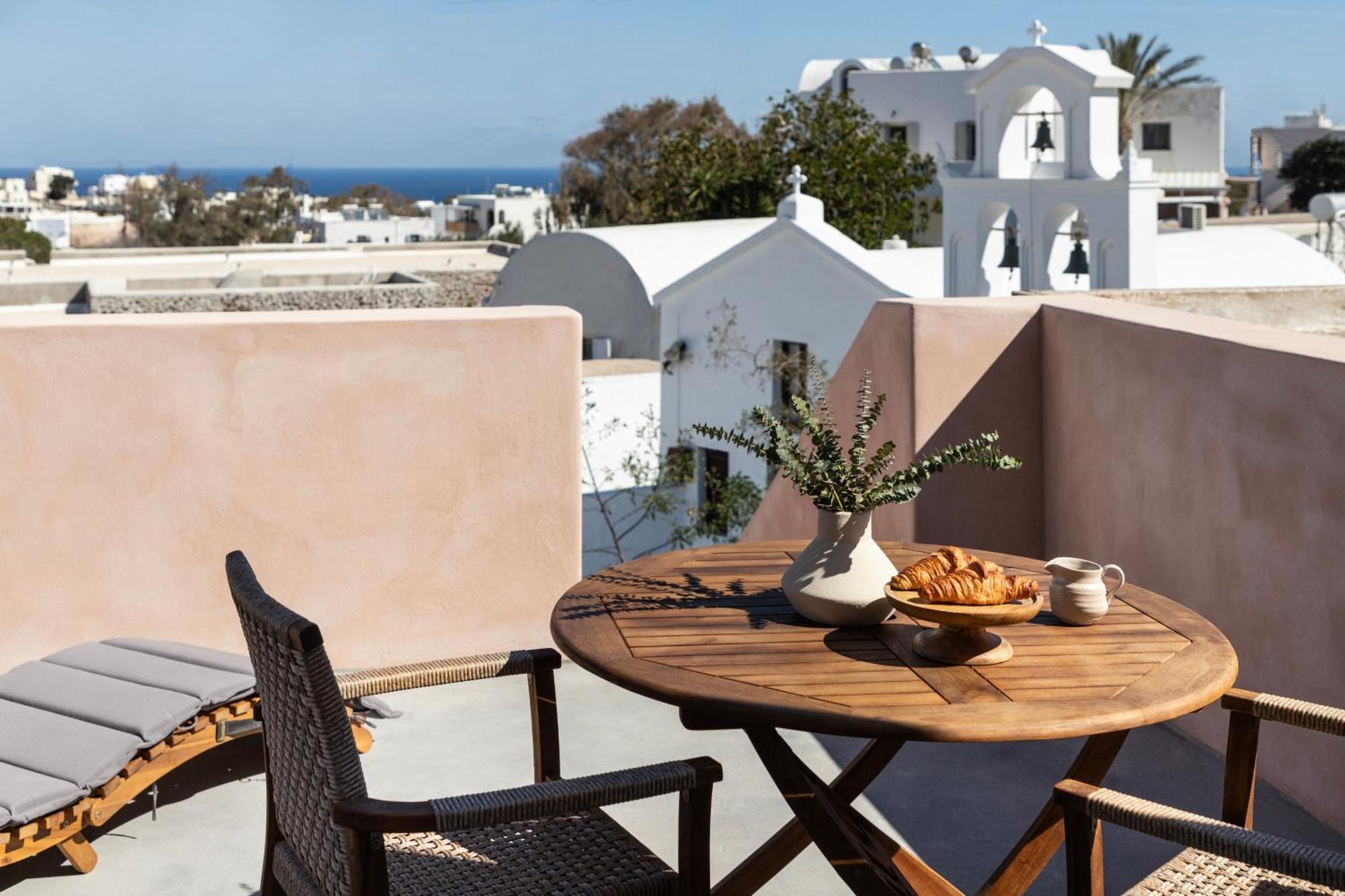 Frescoes Luxury Suites By Kb Hospitality Mesaria Exterior foto