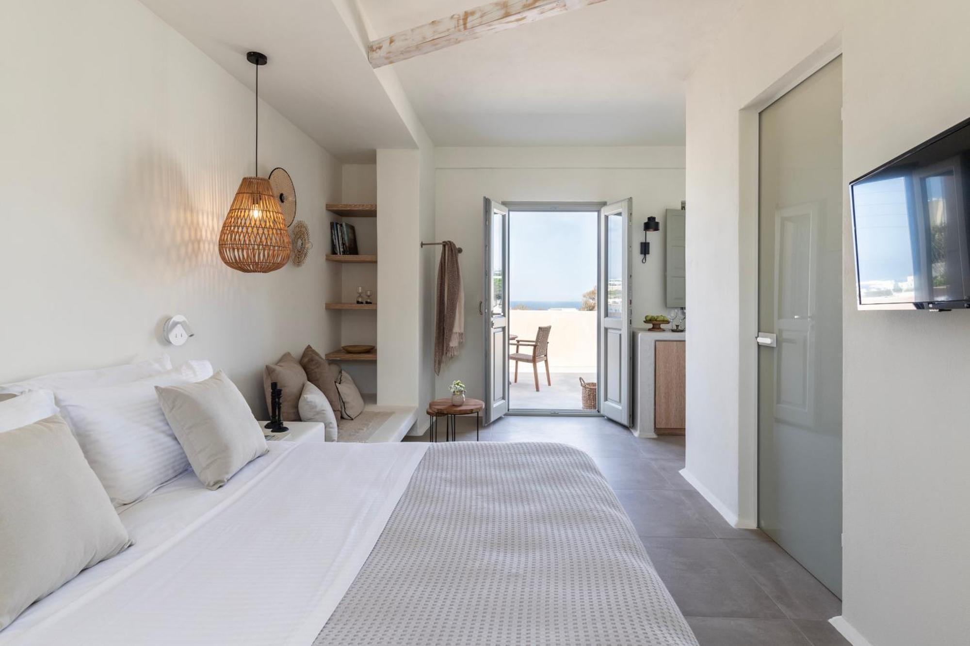 Frescoes Luxury Suites By Kb Hospitality Mesaria Exterior foto